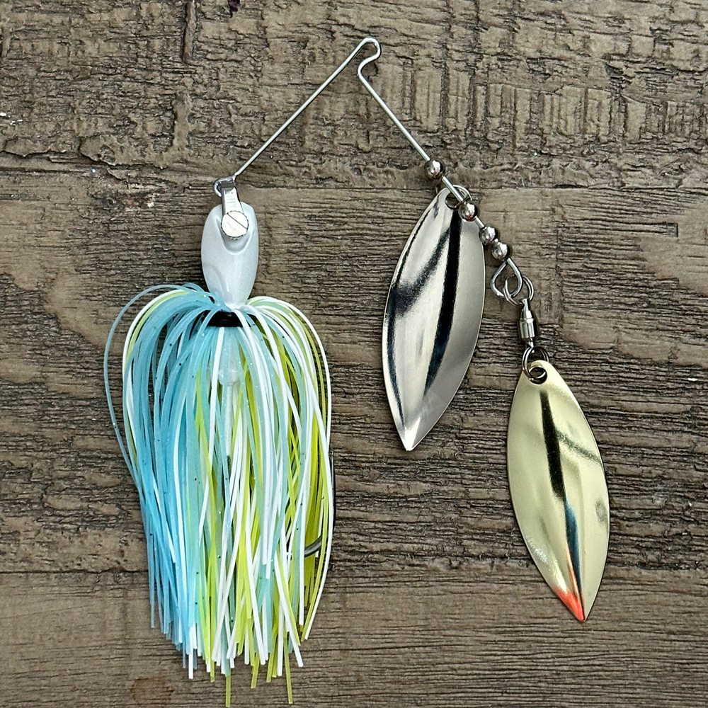 
                  
                    Double Blade Spinnerbaits: Double Willow Gold Silver
                  
                